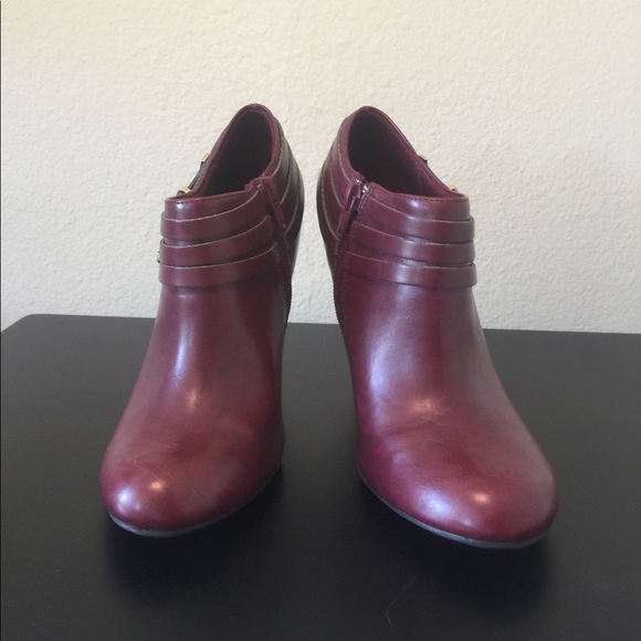 Perfect Maroon Booties - Picture 4 of 4
